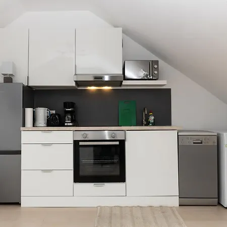 Stylisches In Mit Kostenlosen Parkplätzen, Wlan Und Voll Ausgestatteter Küche Apartamento *